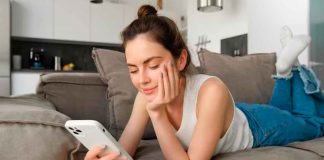 ¿Haces scroll sin parar? Esto le pasa a tu cerebro cuando no te das un descanso