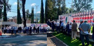 Jubilados de CFE protestan en Morelia por reducción de hasta 70% en sus pensiones