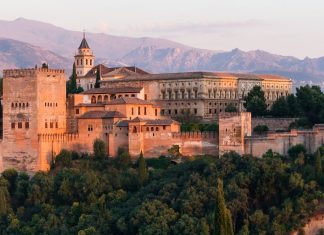 Desalojada la Alhambra por otro sismo en Granada