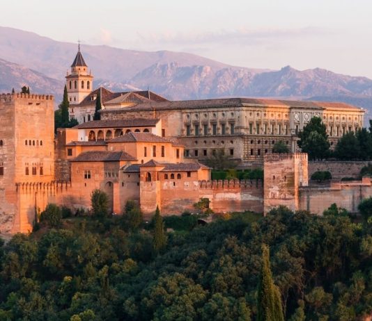 Desalojada la Alhambra por otro sismo en Granada