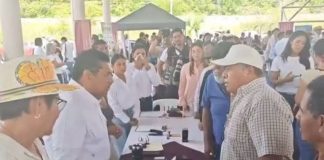 #VIDEO // “No tengo varita mágica”: Javier May responde a campesinos que le exigían arreglar carretera en Tabasco