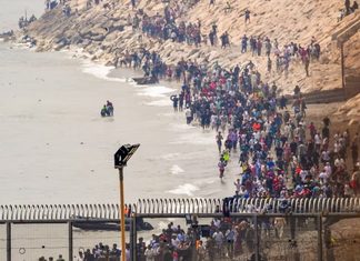 España pide ayuda de emergencia a la UE para afrontar la crisis en Ceuta