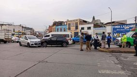 Se registra choque entre dos automóviles en la avenida Madero Poniente de Morelia