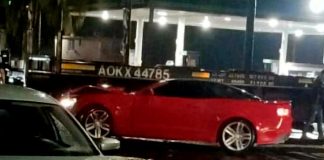 Auto choca contra un vagón del tren en la avenida Michoacán; no hubo lesionados