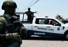 Presuntos sicarios mueren tras enfrentamiento contra la DEFENSA en La Ruana; aseguran armas y camioneta