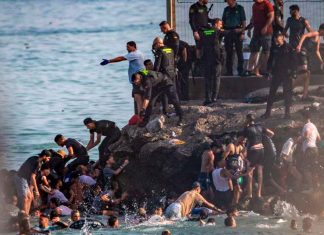 COLUMNA // Suben a 73 los migrantes muertos en su intento de llegar a Ceuta