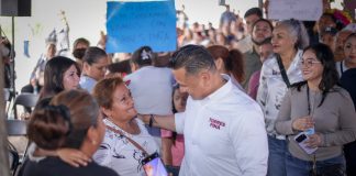 Escuchar antes de hablar: el método político de Carlos Torres Piña