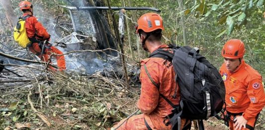 #VIDEO // Caída de helicóptero en un bosque de Brasil deja al menos 4 muertos