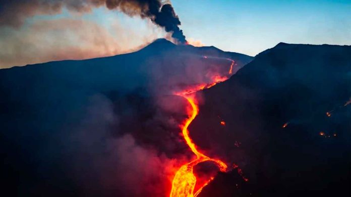 caos-vuelos-sicilia-ceniza-erupcion-volcan-etna