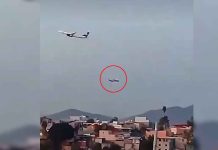 #VIDEO // Captan en video a un supuesto OVNI volando muy cerca de un avión comercial en Tijuana