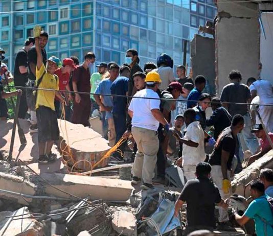Presidente de Colombia declara desastre nacional tras sismo de 7.4; suman 111 muertos