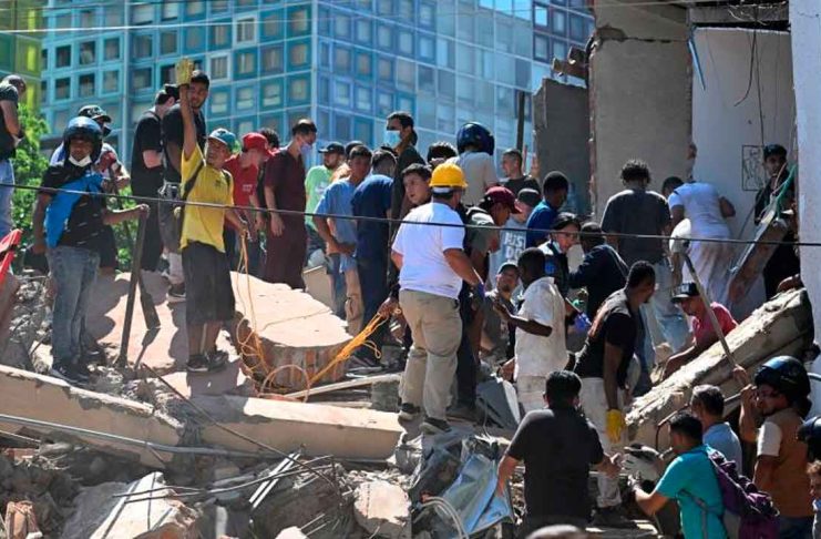 Presidente de Colombia declara desastre nacional tras sismo de 7.4; suman 111 muertos