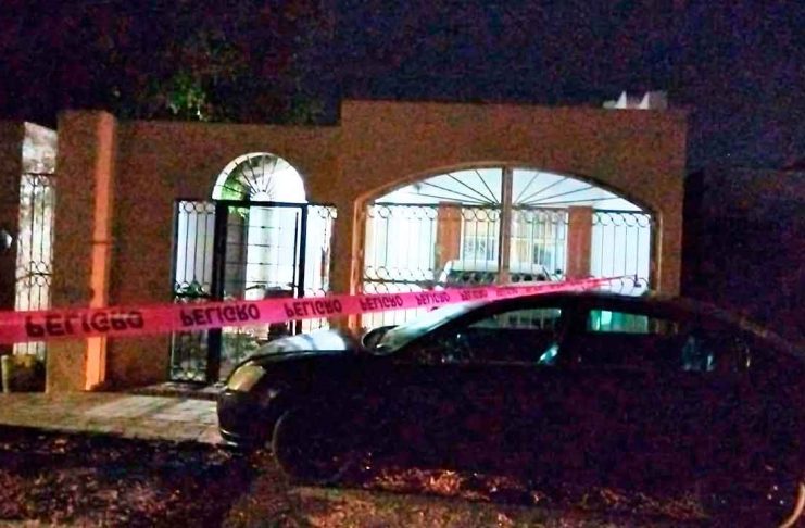 Criminales irrumpen en vivienda, matan a morador y queman motocicleta, en Zamora