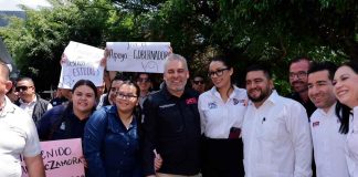 Con D4TA, docentes de prepa y universidad serán los primeros del país en recibir plan de internet gratuito: Bedolla