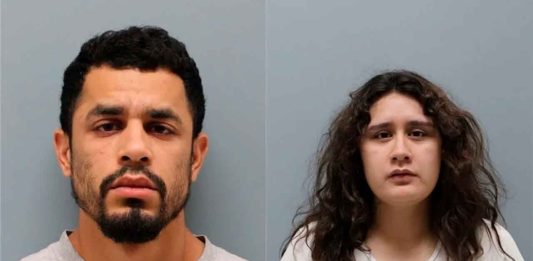 Acusan a pareja tras pisotear y quitarle la vida a una pequeña de 2 años en Texas