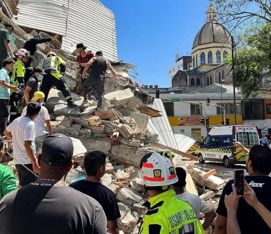 Terremoto de magnitud 7.4 en Colombia deja 224 muertos y cientos de desaparecidos