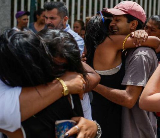 Venezuela anuncia la liberación de más de 130 presos políticos tras mesas de diálogo