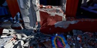 Hallan figura de la Virgen de Guadalupe intacta entre los escombros en Colombia
