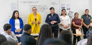 A promover una cultura de paz, invita Yarabí Ávila a estudiantes de nuevo ingreso
