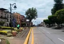 Ahora estudiantes de la ENEF bloquean avenida Madero a la altura de Las Tarascas