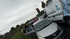 Choque entre dos autos deja una menor herida, en Morelia
