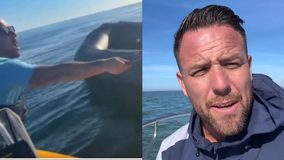 #VIDEO // ¡Esto es Inglaterra! Ultraderechista británico se graba ponchando lancha de migrantes en pleno mar