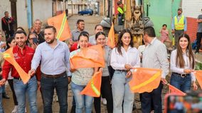 Recursos públicos se reflejan en obras: Moni Valdez inaugura concreto hidráulico en acceso principal de Tiríndaro