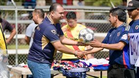 Víctor Vázquez refrenda compromiso con el deporte