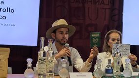 Mezcalmanía está de regreso con pasaporte mezcalero en mano y la Perla de Michoacán para prender la fiesta