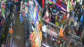 #VIDEO // Sujeto apuñala a su expareja en el ojo dentro de su trabajo; lo investigan por intento de feminicidio