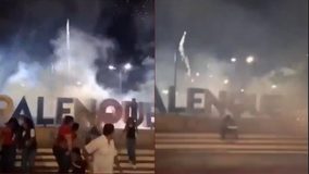 #VIDEO // Pirotecnia fuera de control durante el Grito deja cuatro lesionados y pánico en Chiapas