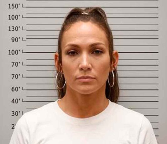 ¿Detuvieron a Jennifer Lopez? Mujer arrestada en Estados Unidos causa furor por su impresionante parecido con JLo