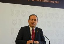 ¿Uno o dos celulares? FGE espera dispositivos de Carlos Manzo para analizar su WhatsApp