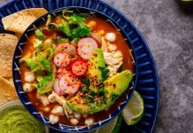 Del pozole al recalentado: ¿Cuánto tiempo duran realmente los platillos de las fiestas patrias?