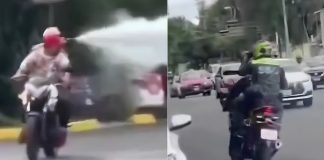 #VIDEO // Motociclista rocía polvo de extintor a policías para evadir operativo en CDMX