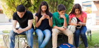 ¿Tus hijos usan demasiado el celular? Esto piensa la mayoría de los mexicanos sobre las redes sociales