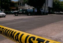 Estudiante apuñala a compañero en los baños y a una prefecta en Colima