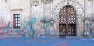 Morelia repara tres registros dañados por semana; stickers y manifestaciones también afectan al Centro Histórico