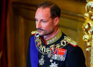 Haakon VIII ya es el nuevo rey de Noruega