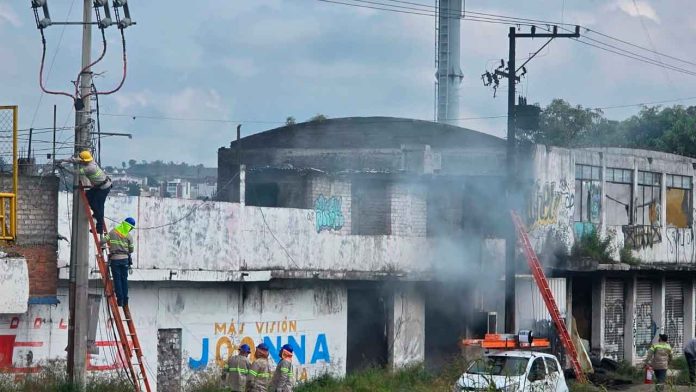Incendio-de-llantas-daña-cableado