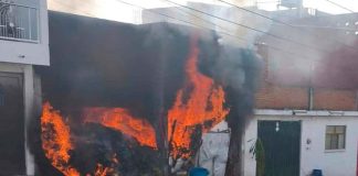 Arde domicilio en la colonia Profesor Jesús Romero Flores, en Morelia