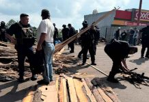 Tras diálogo con autoridades, liberan la carretera Acuitzio-Villa Madero; confirman que continúa la búsqueda de Iván