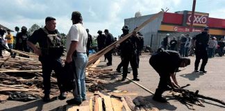 Tras diálogo con autoridades, liberan la carretera Acuitzio-Villa Madero; confirman que continúa la búsqueda de Iván