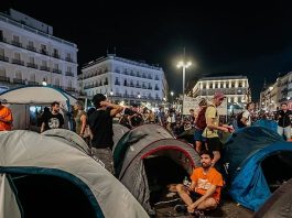 Acampada en Madrid de cientos de personas para protestar por la vivienda