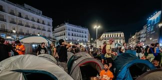 Acampada en Madrid de cientos de personas para protestar por la vivienda
