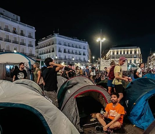 Acampada en Madrid de cientos de personas para protestar por la vivienda