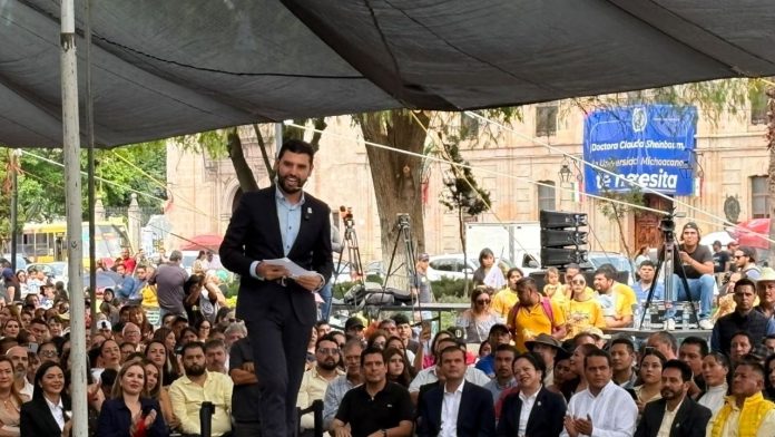 Presenta Octavio Ocampo informe de dos años como diputado; asegura que legislar es escuchar territorio