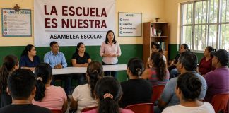 Señalan a facilitadores de “La Escuela es Nuestra” por presionar a comités para contratar constructoras en Michoacán