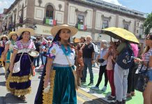 Color, fiesta y algarabía en desfile por el Día de la y el Artesano Michoacano en Morelia