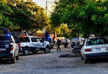A balazos matan a vendedor de semillas, en la colonia Ferrocarril de Apatzingán